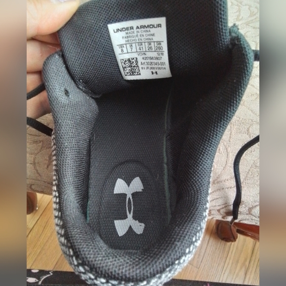 Under Armour sneakers - Picture 5 of 6